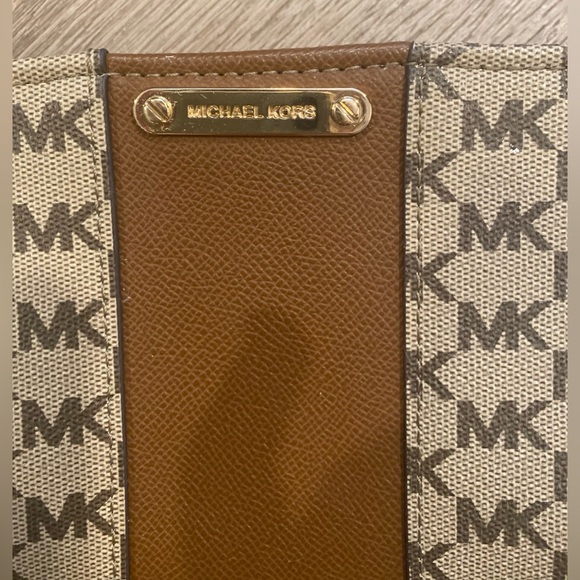 FINAL PRICE💚 NWOT AUTHENTIC MICHAEL KORS MULTI WEAR BAG L/XL - Picture 3 of 9